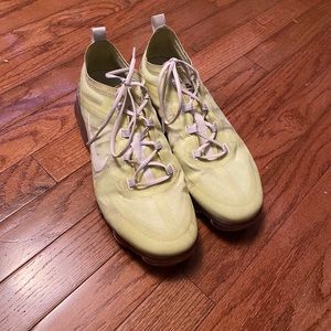 Nike vapor max size 10